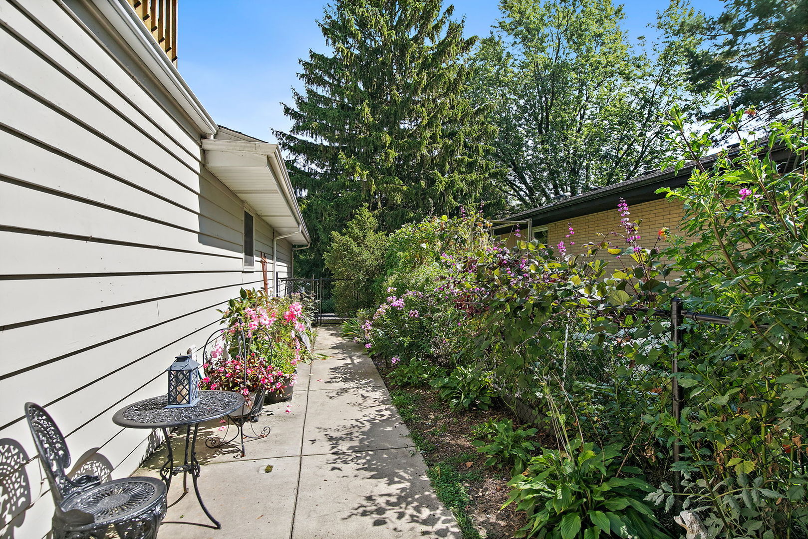 910 Division Street Property Photo 50