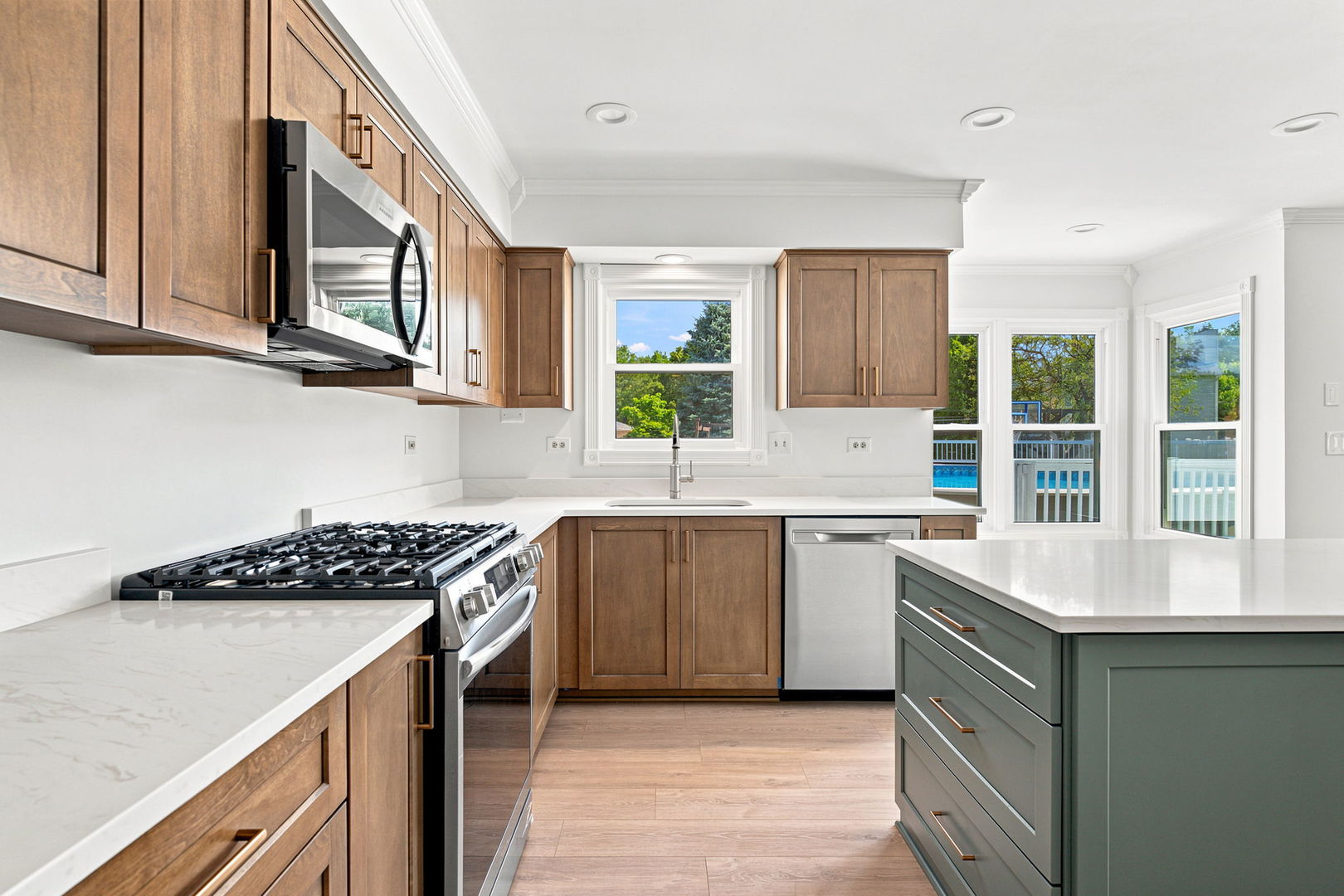 2925 Somme Street Property Photo 6