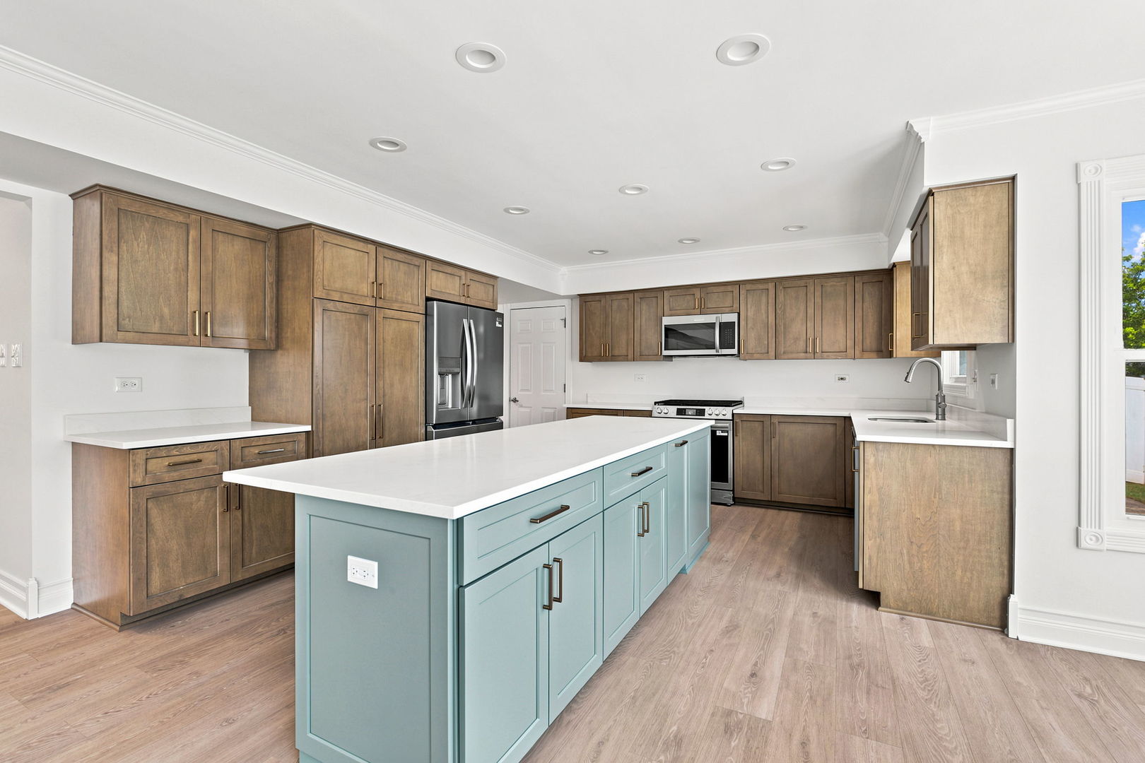 2925 Somme Street Property Photo 12
