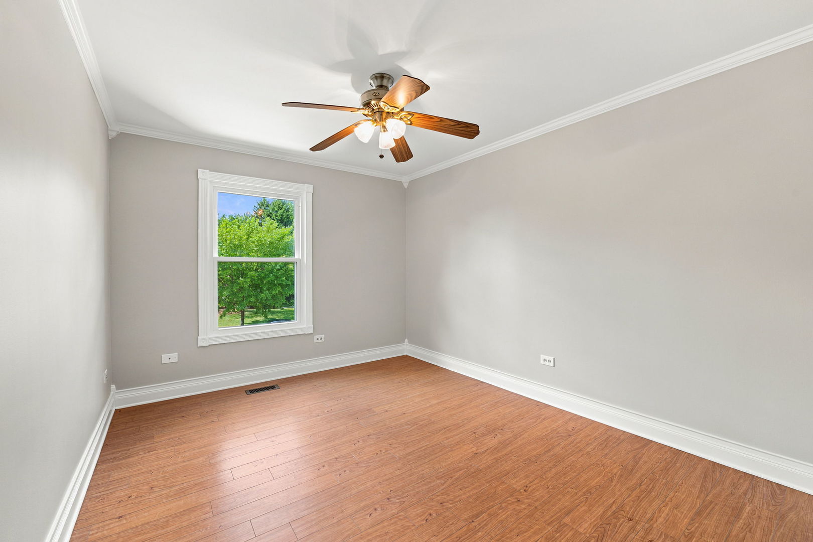 2925 Somme Street Property Photo 28