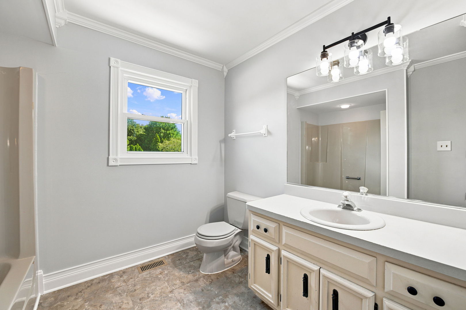 2925 Somme Street Property Photo 29