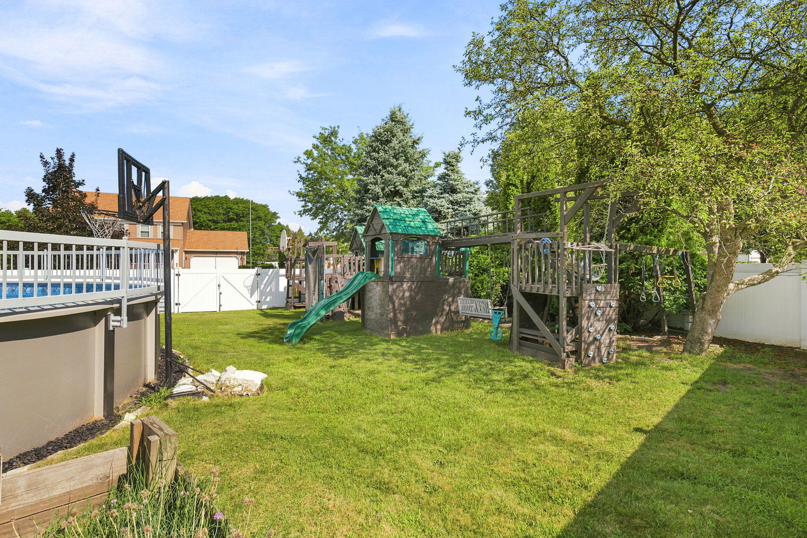2925 Somme Street Property Photo 41