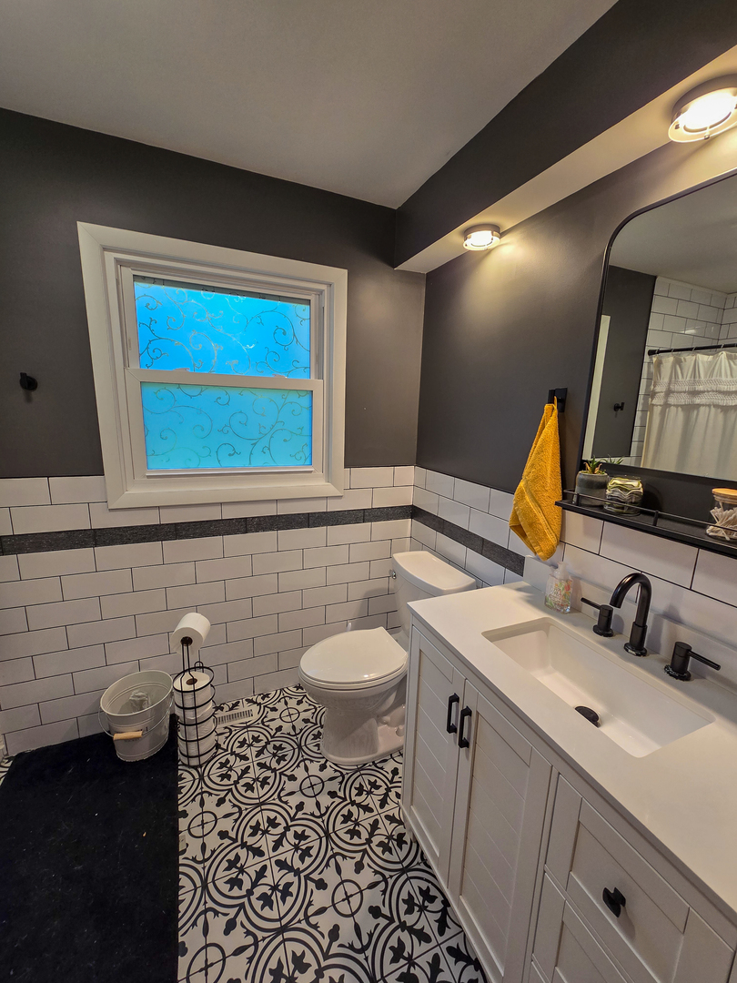 15821 S River Road Property Photo 15