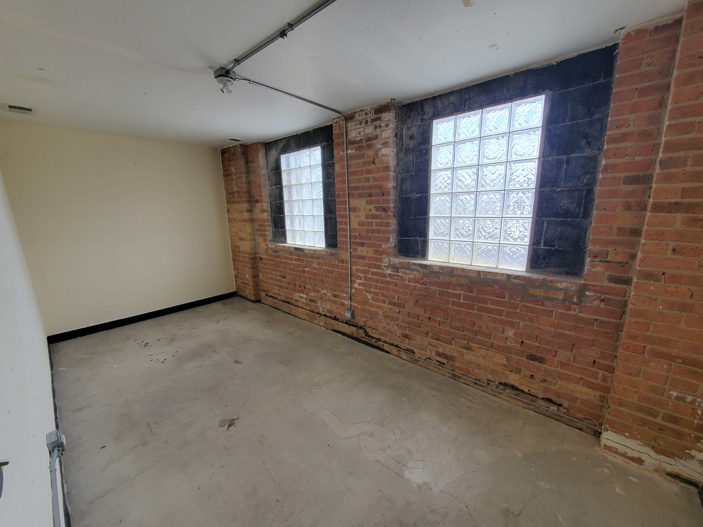 2217 W Ferdinand Street Property Photo 11