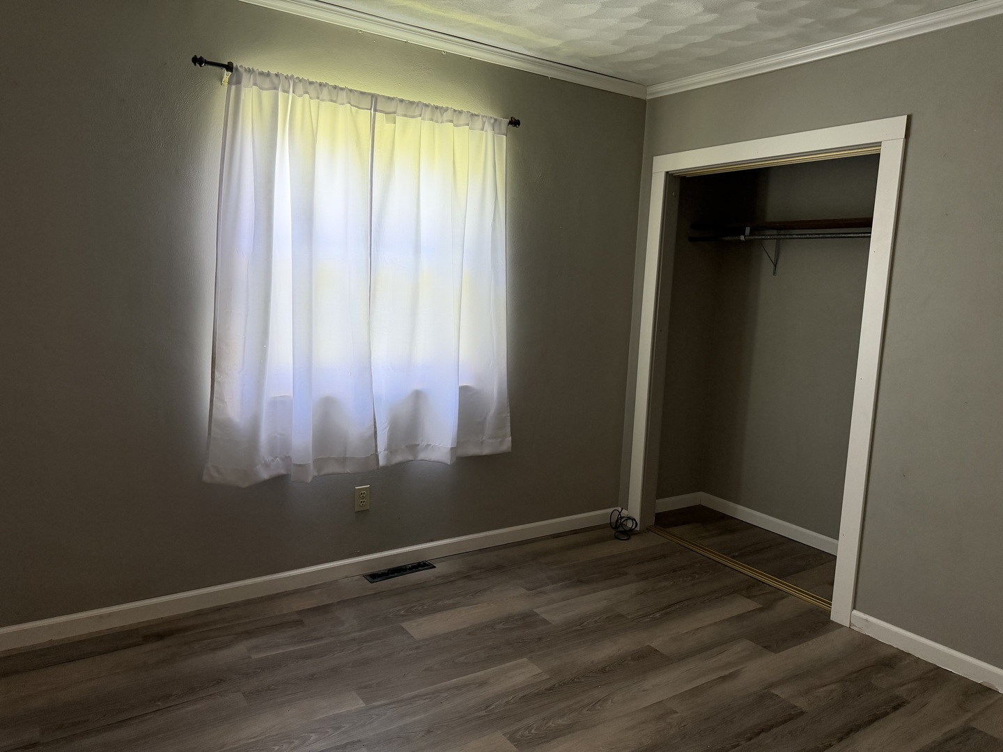 8 Lakedale Drive Property Photo 20