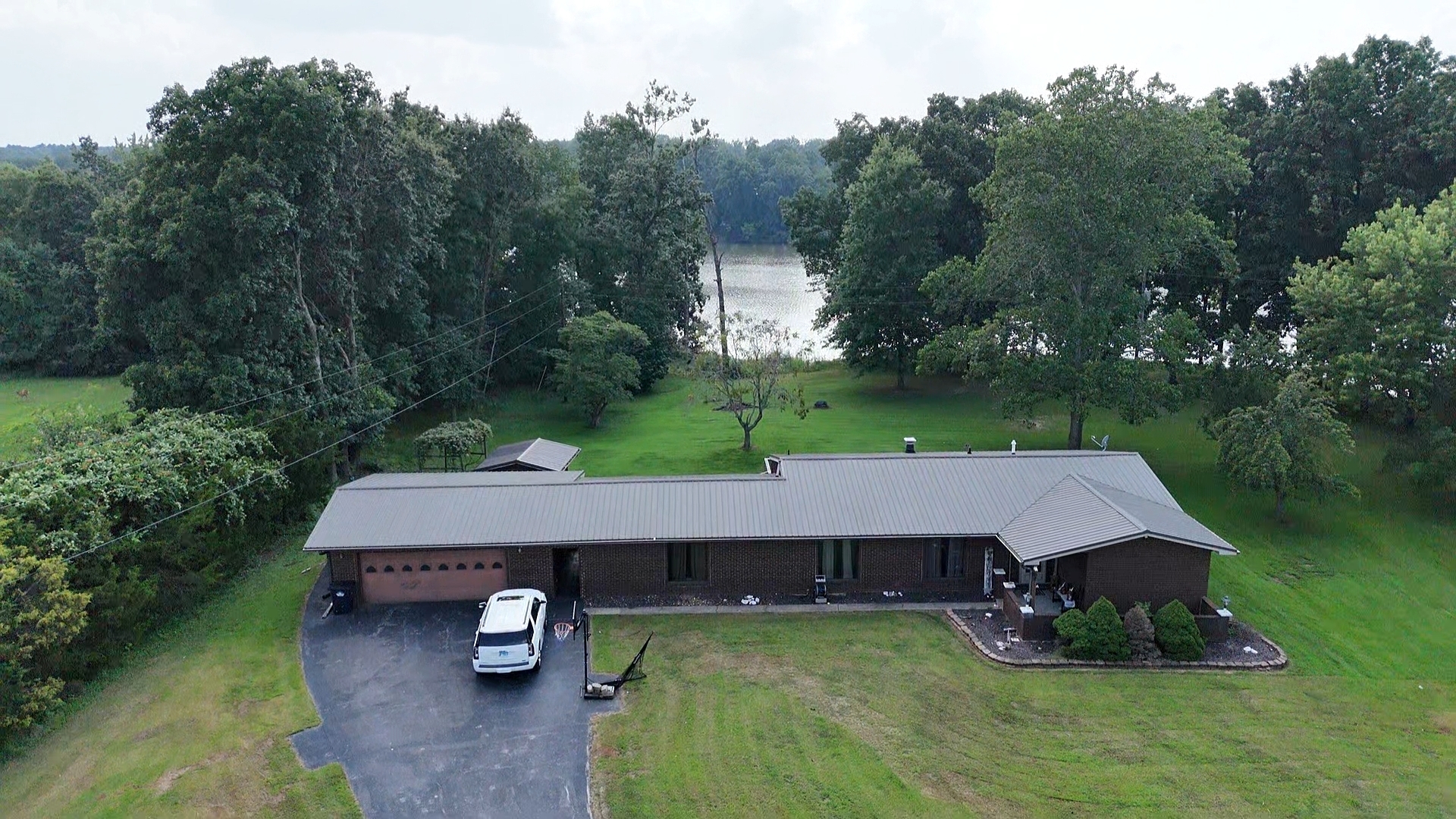 8 Lakedale Drive Property Photo 34