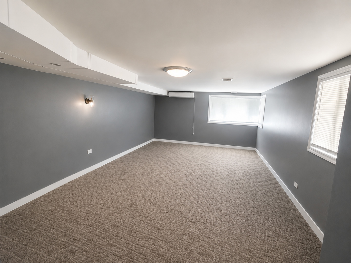 6647 N Lawndale Avenue Property Photo 8