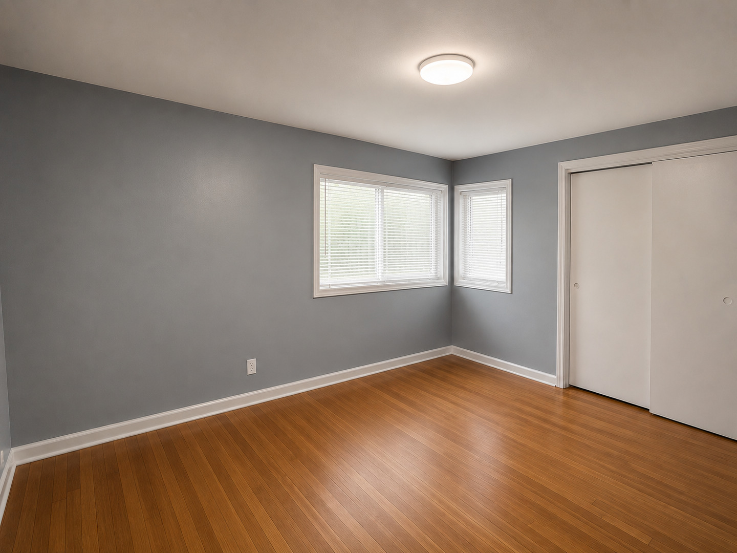 6647 N Lawndale Avenue Property Photo 11