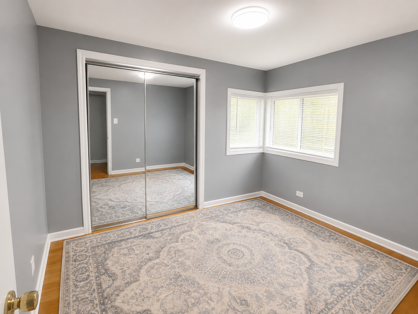 6647 N Lawndale Avenue Property Photo 20