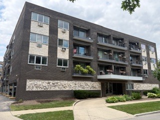 401 S Grove Avenue 3A Property Photo 1