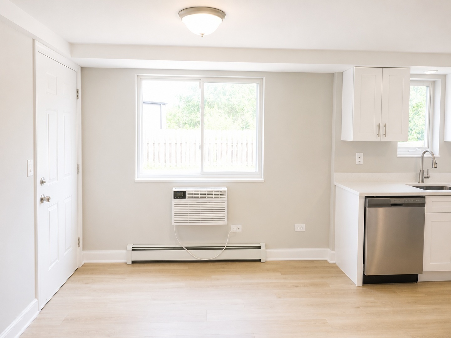 2440 River Road 1e Property Photo 5
