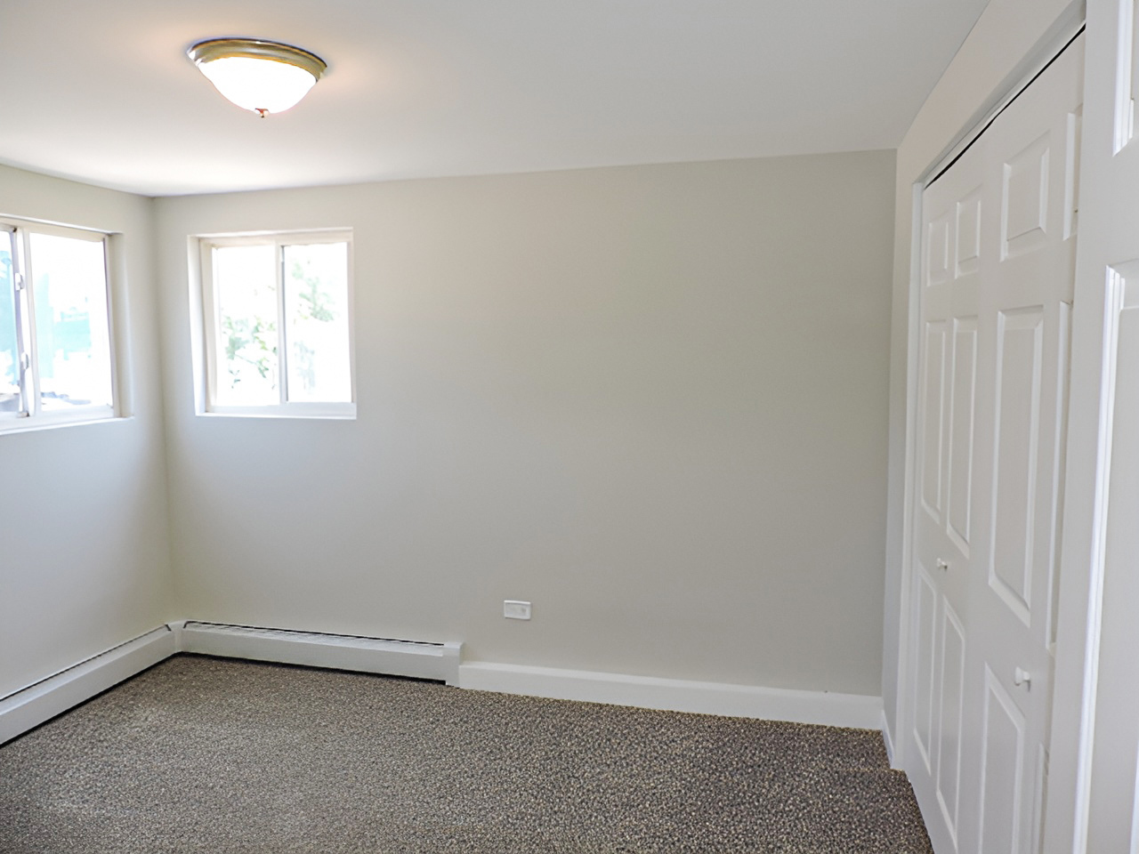 2440 River Road 1e Property Photo 14
