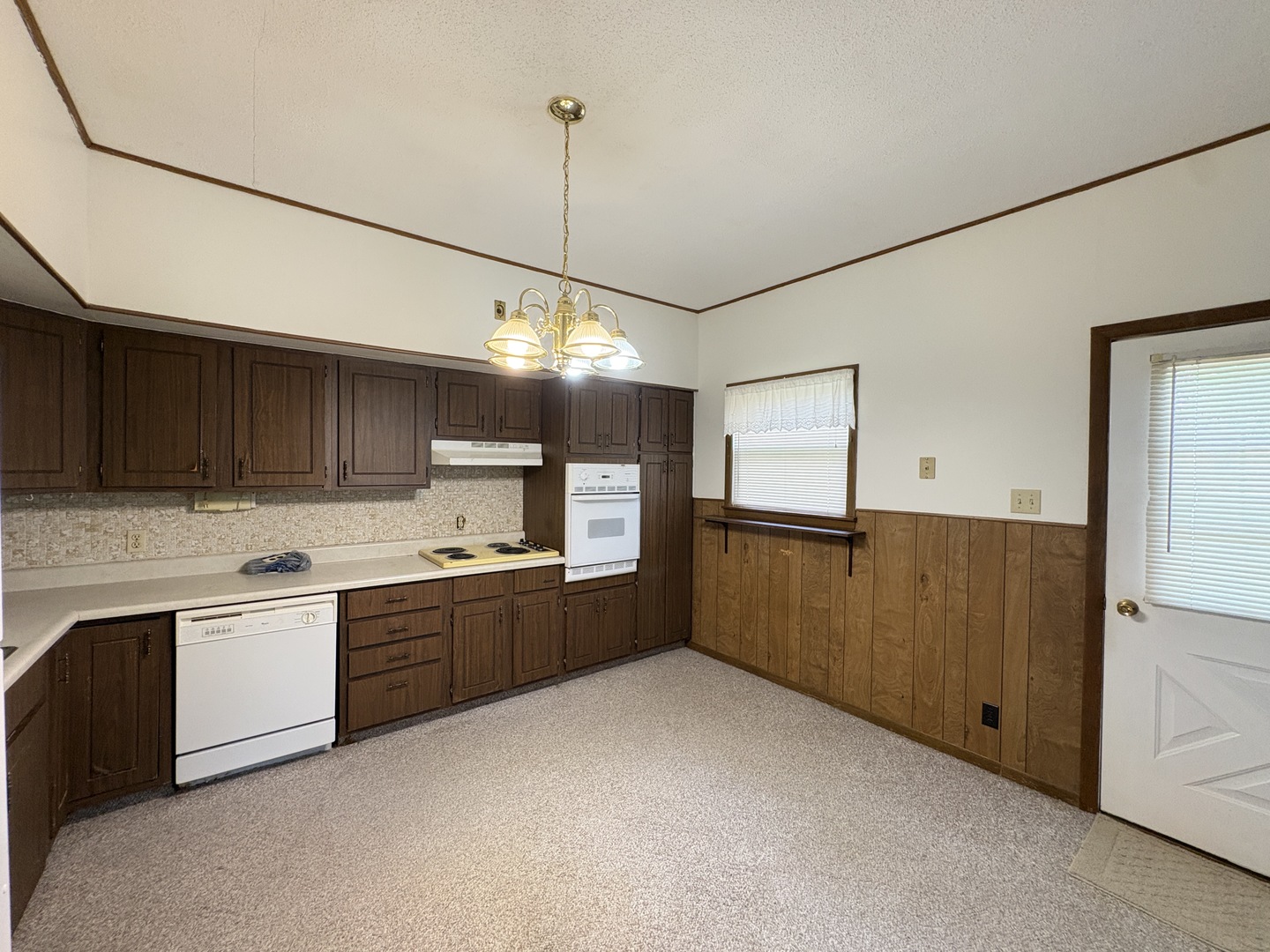 205 N Poplar Street Property Photo 2