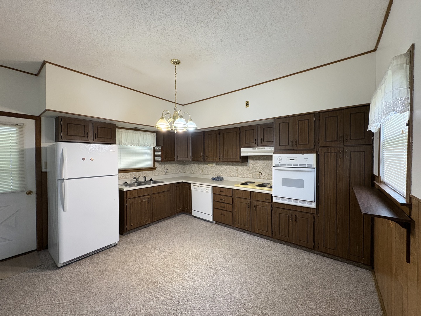 205 N Poplar Street Property Photo 3