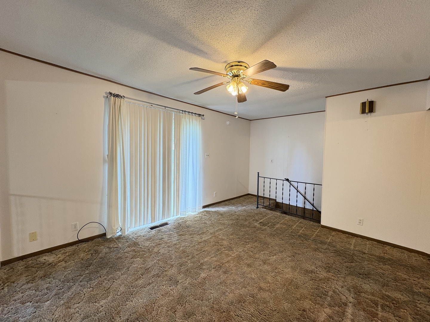205 N Poplar Street Property Photo 7