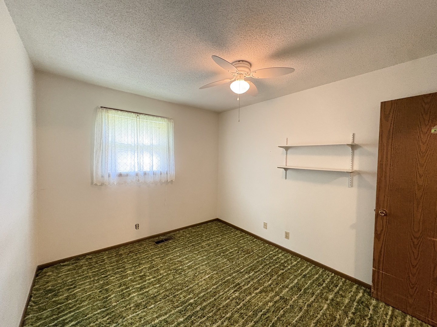205 N Poplar Street Property Photo 23