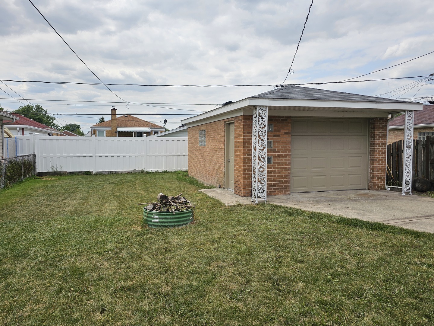 4236 N Odell Avenue Property Photo 19