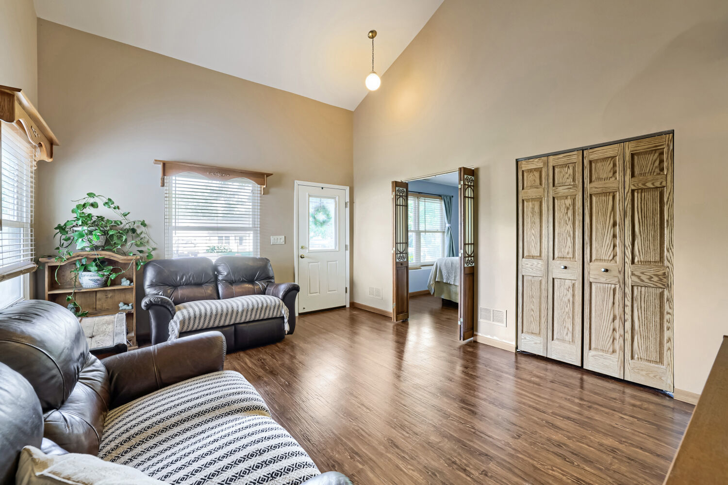 800 Newport Drive Property Photo 11