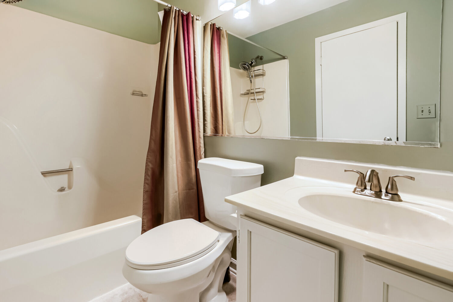 800 Newport Drive Property Photo 17