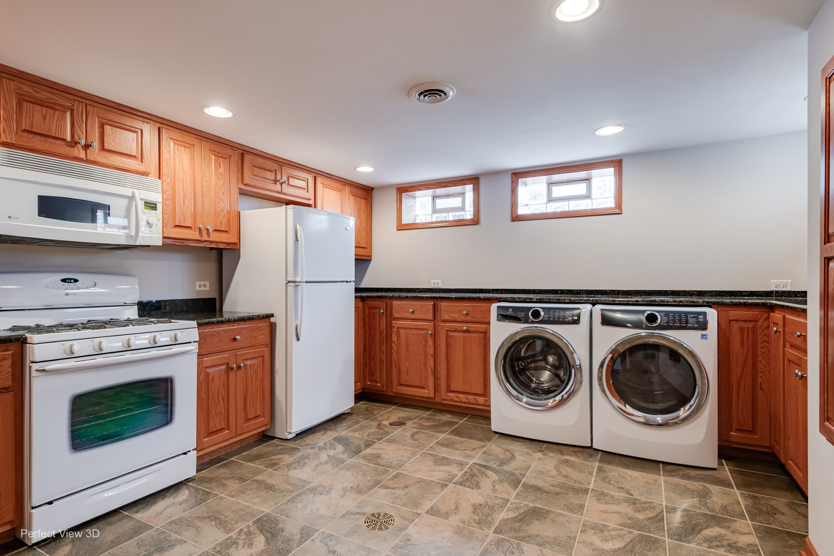 7952 Balmoral Avenue Property Photo 25