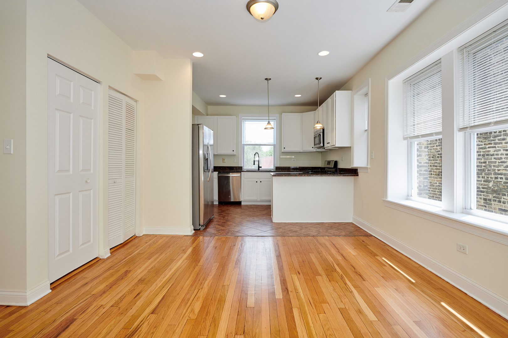 7209 N Damen Avenue 3 Property Photo 30