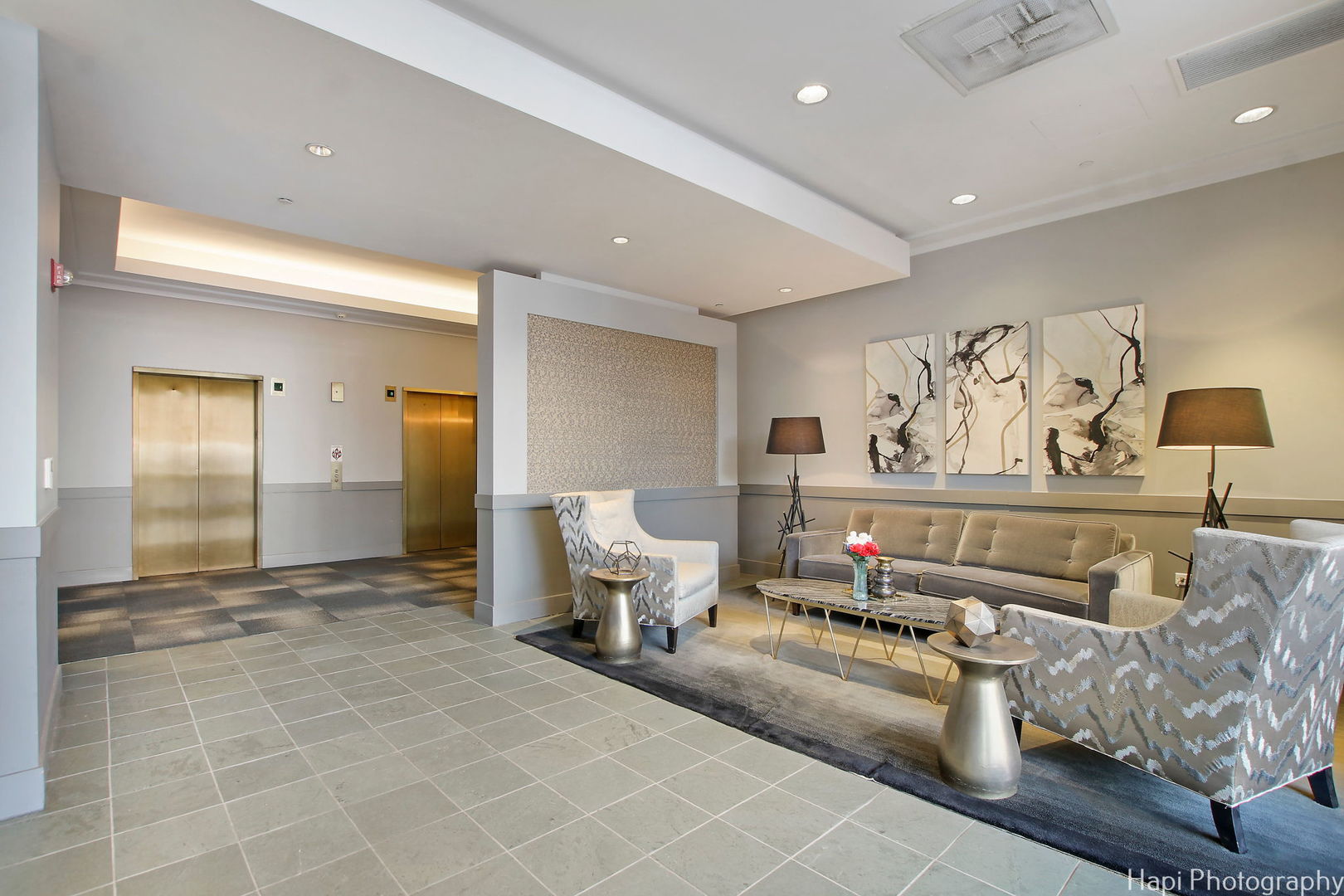 77 S Evergreen Avenue 206 Property Photo 3