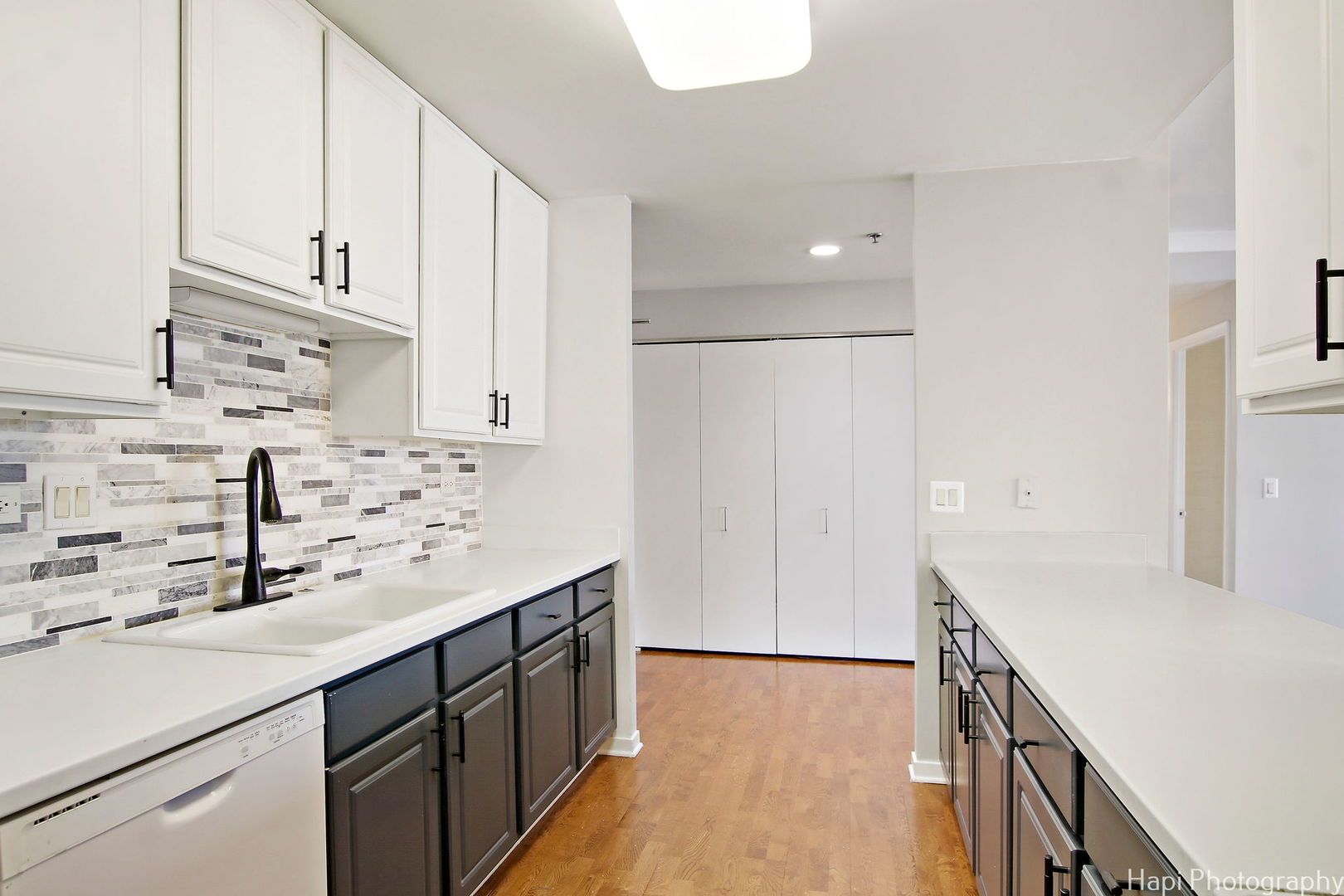 77 S Evergreen Avenue 206 Property Photo 6