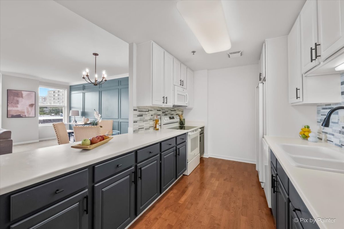 77 S Evergreen Avenue 206 Property Photo 7