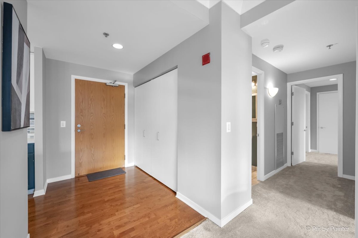 77 S Evergreen Avenue 206 Property Photo 14