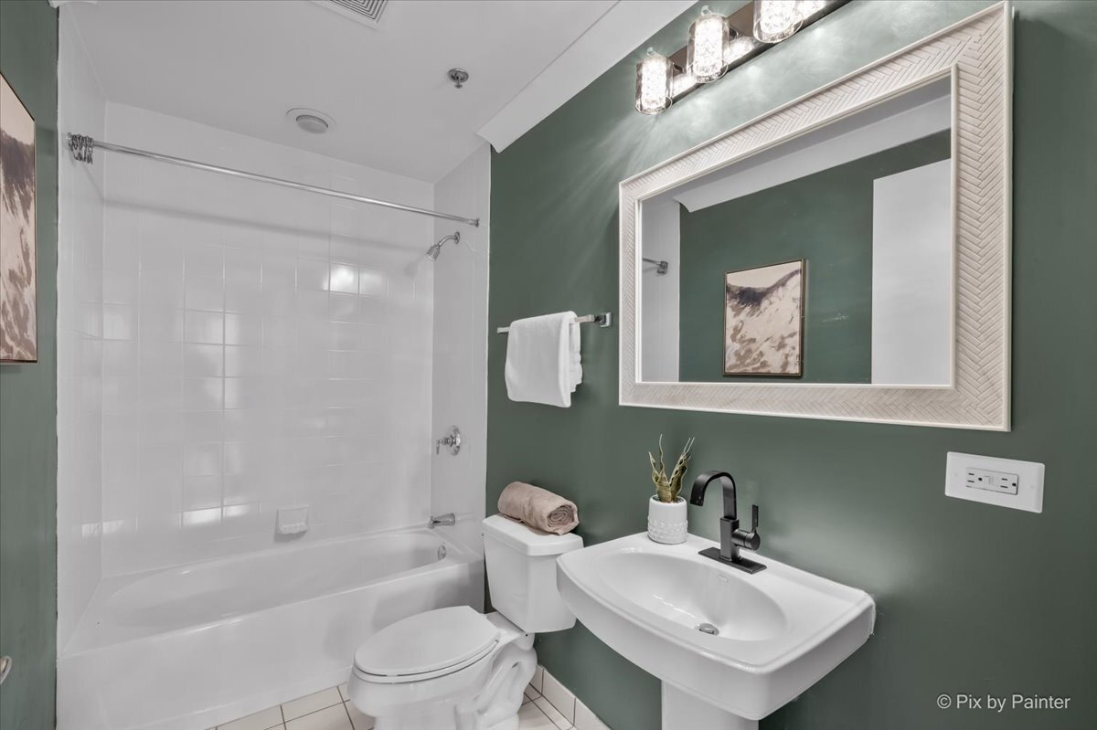 77 S Evergreen Avenue 206 Property Photo 22