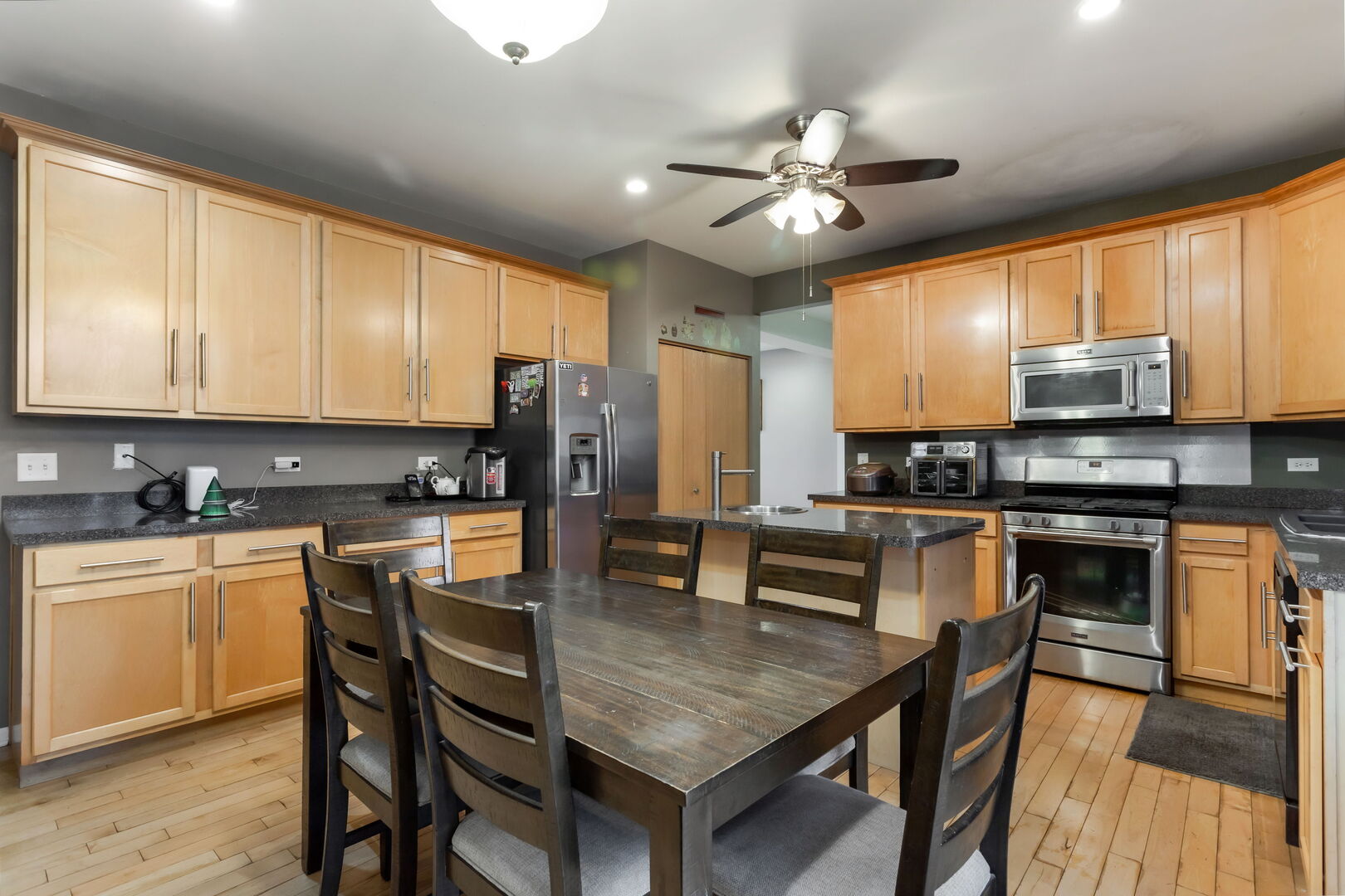 3809 Saratoga Drive Property Photo 6