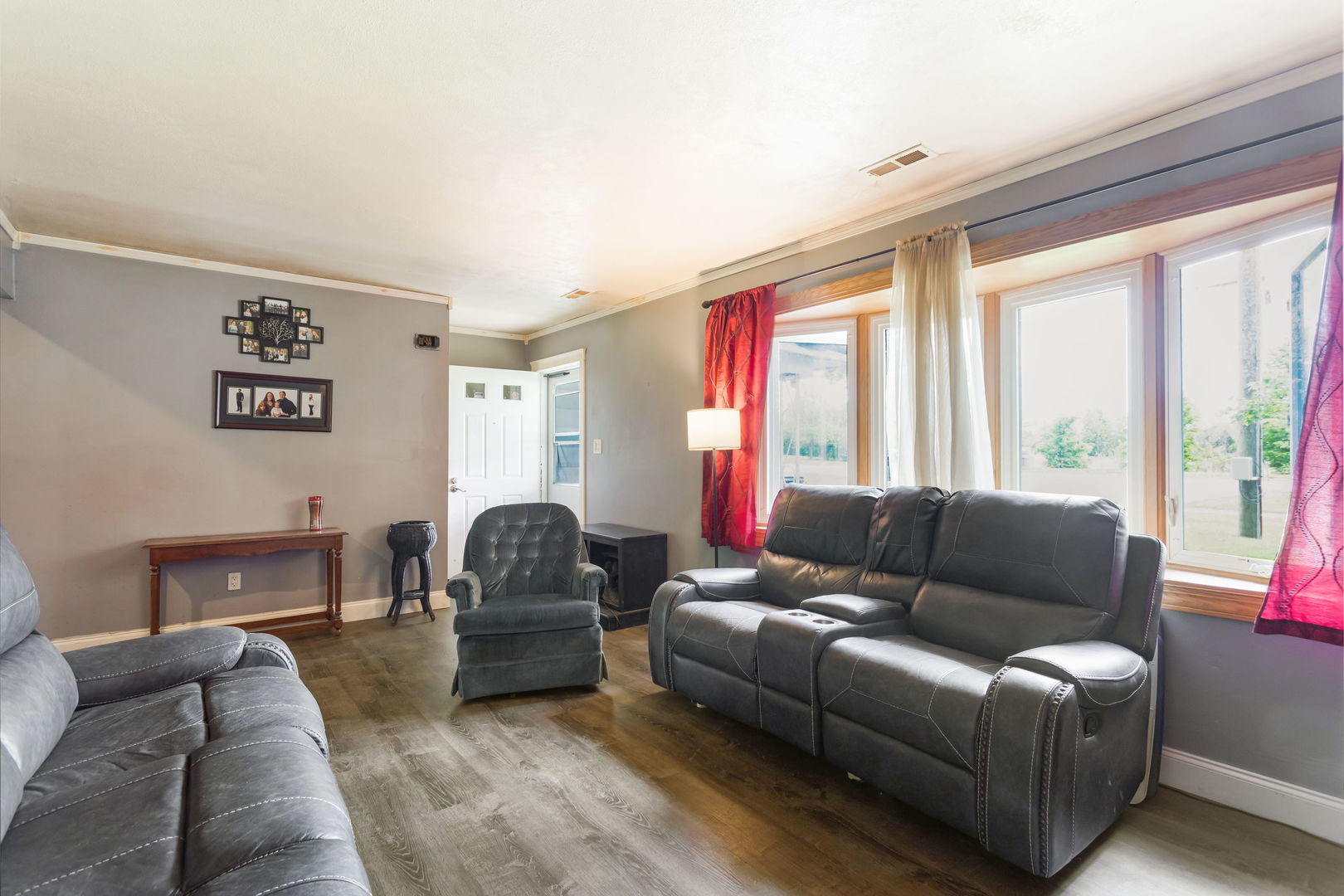 18830 Wolf Road Property Photo 7