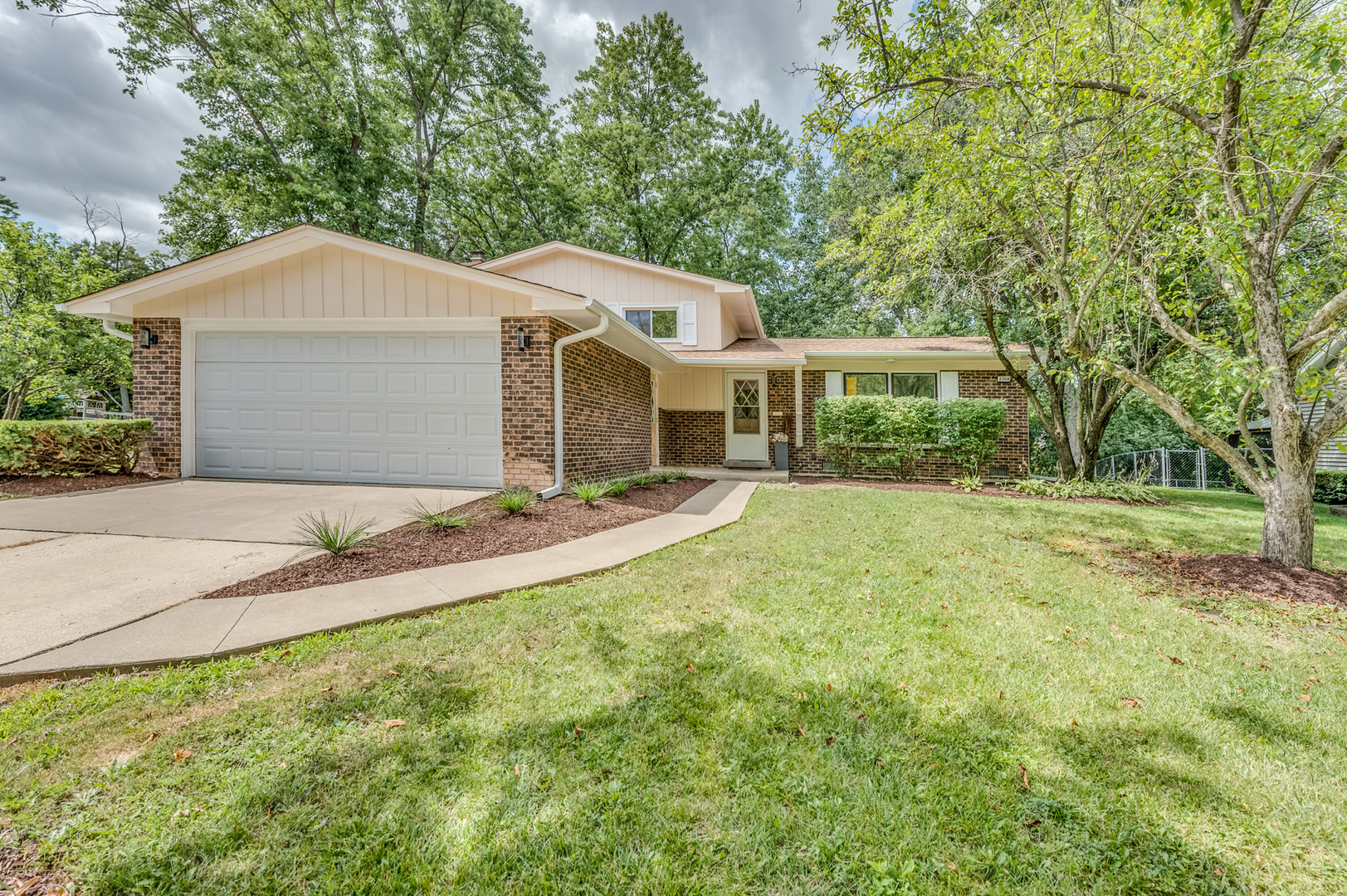 23016 Valley Drive Property Photo 1