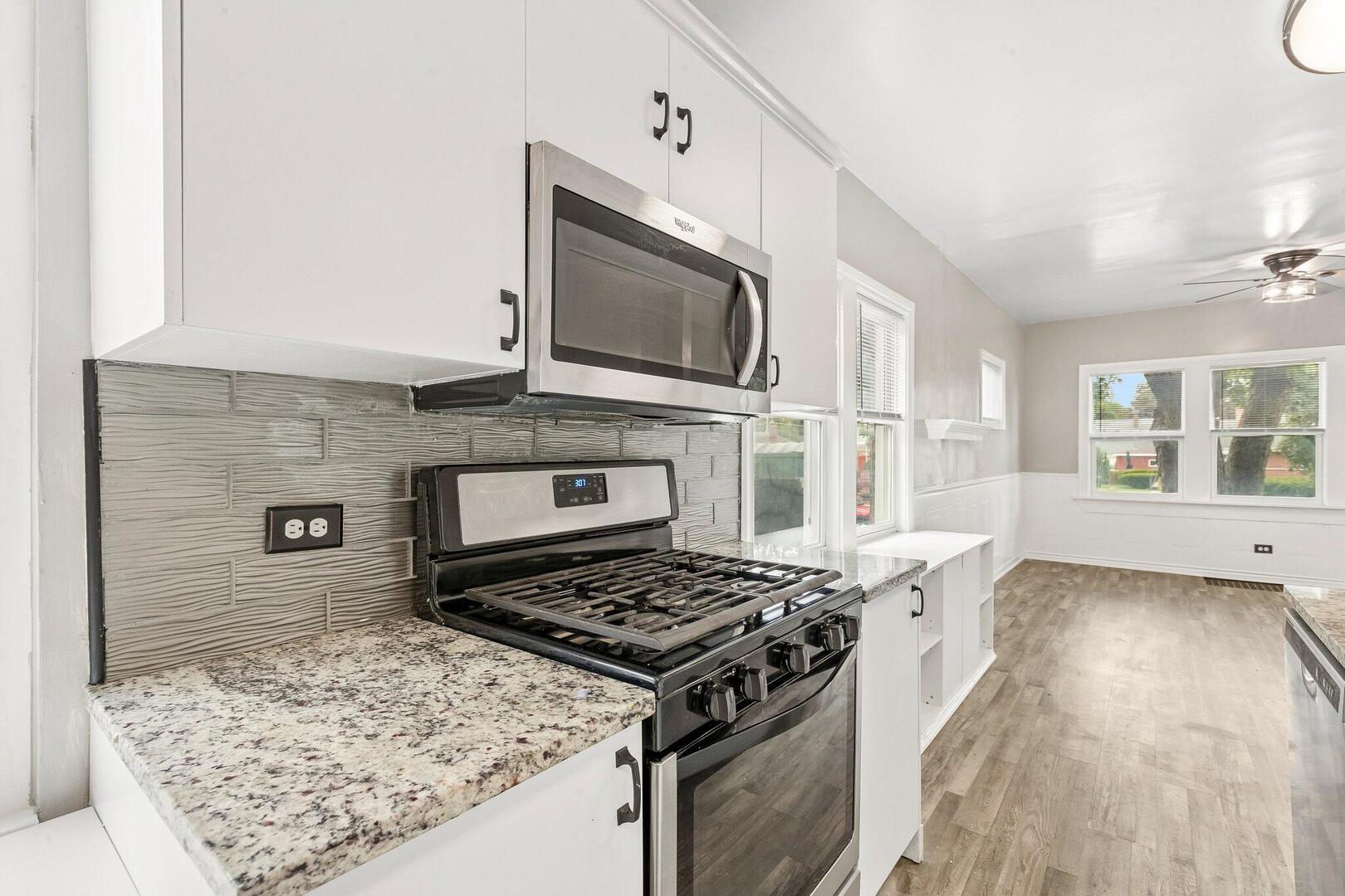 4163 E Eberly Avenue Property Photo 9