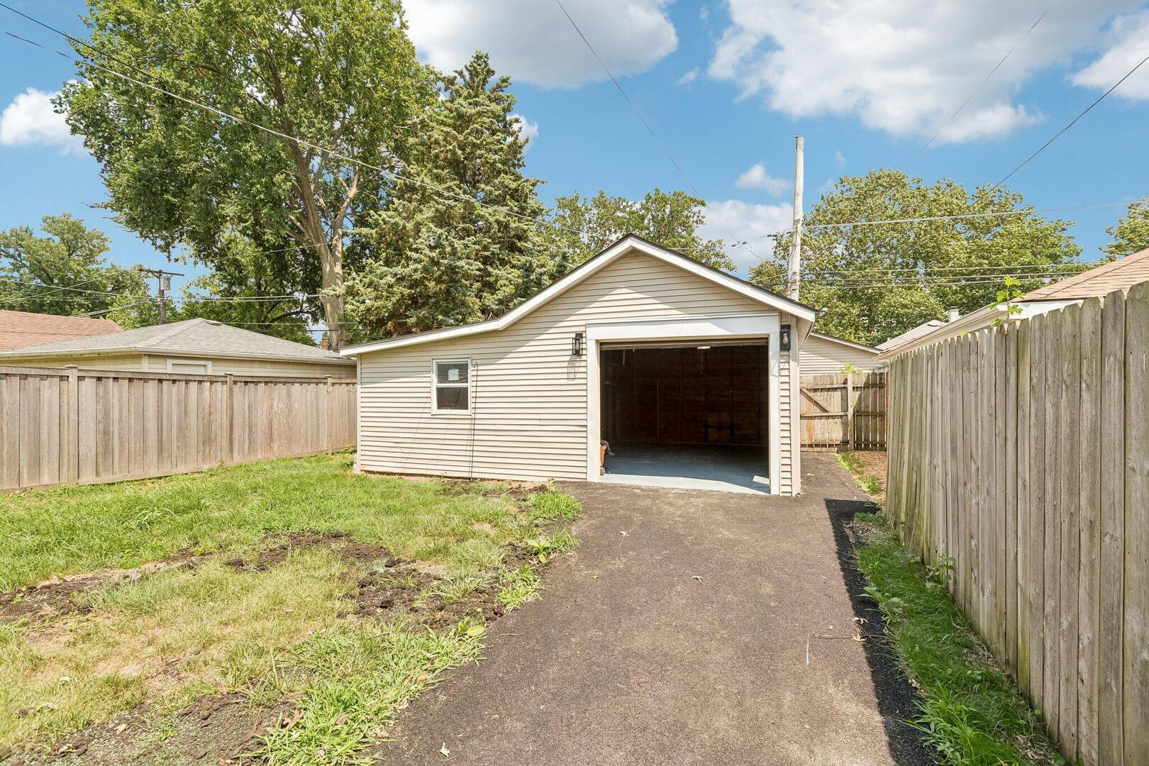 4163 E Eberly Avenue Property Photo 36