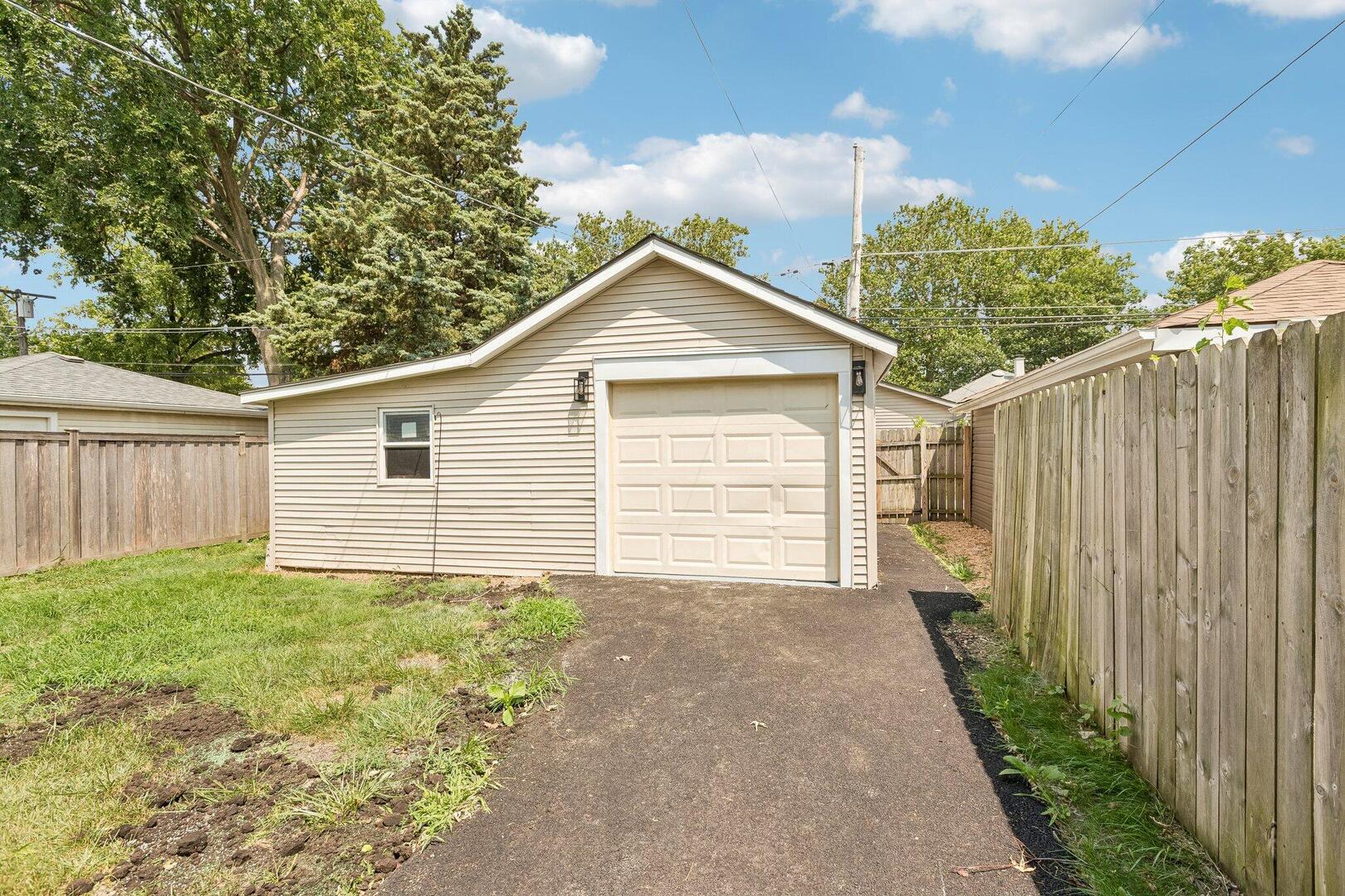 4163 E Eberly Avenue Property Photo 38