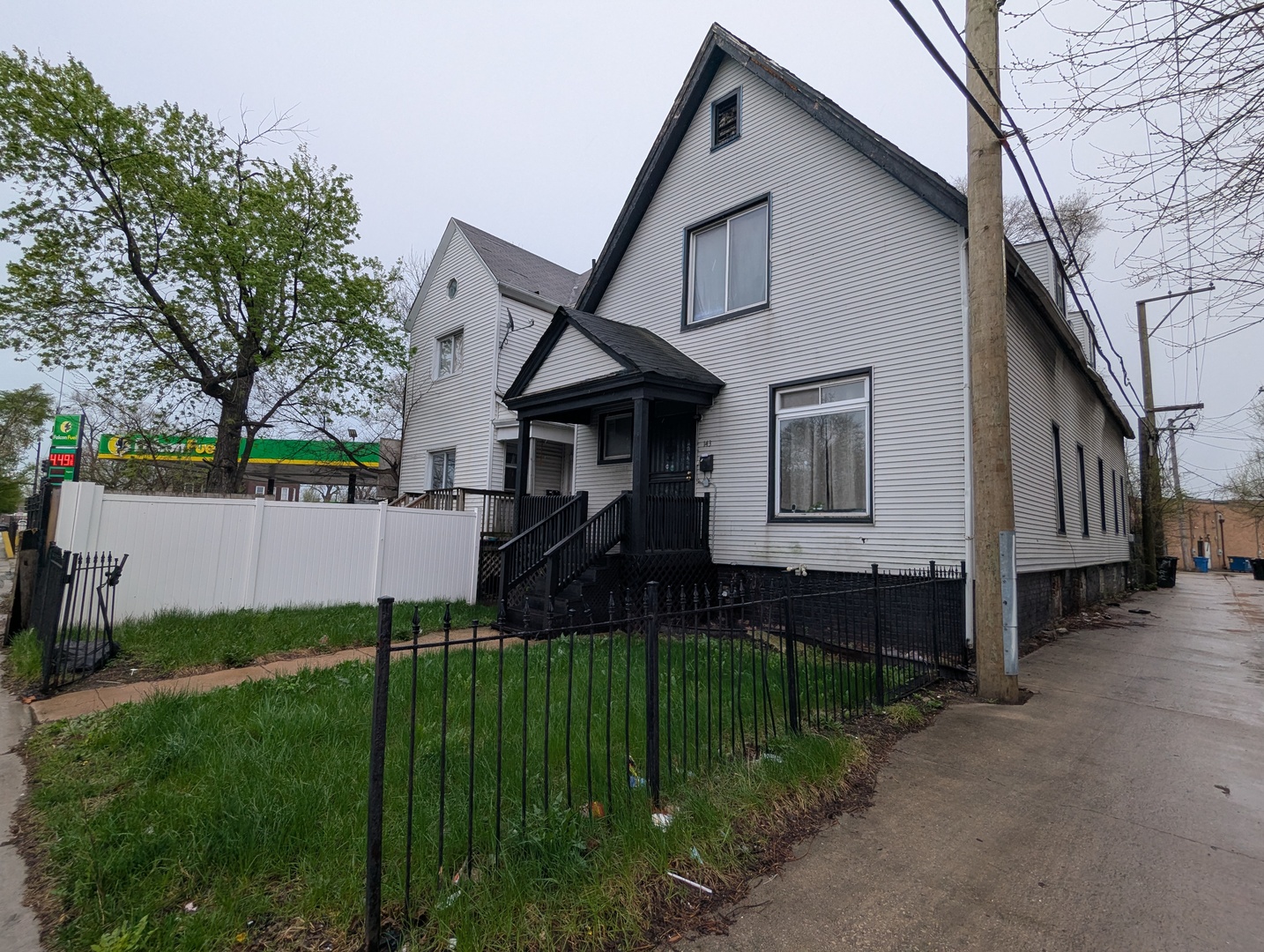 143 W 71st Street Property Photo 2