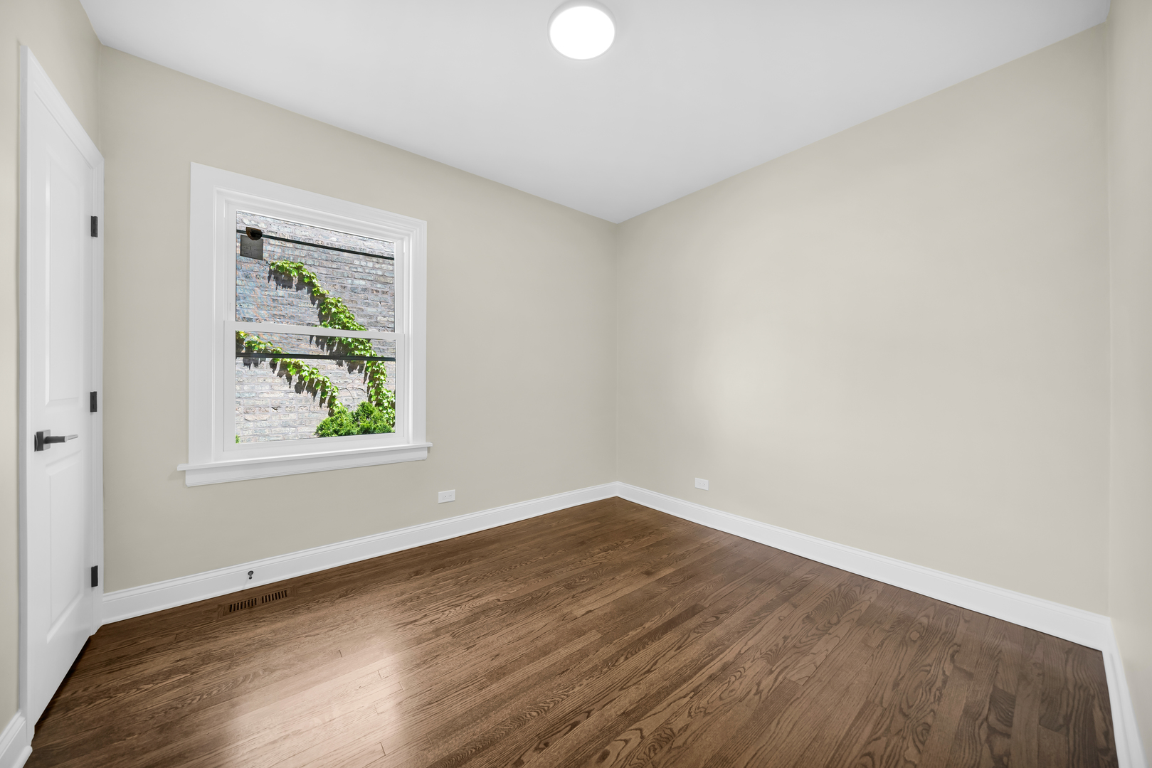 3052 N Major Avenue Property Photo 20
