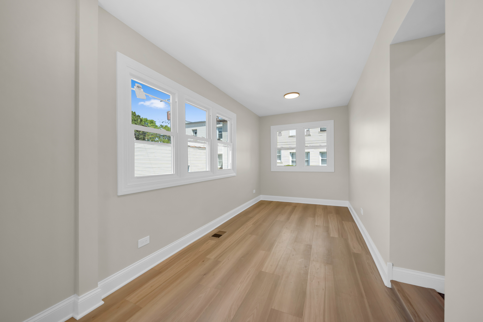 3052 N Major Avenue Property Photo 23