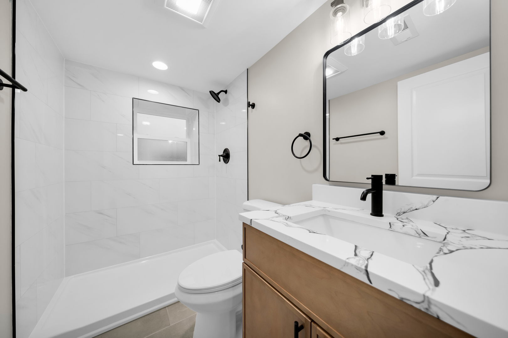3052 N Major Avenue Property Photo 33
