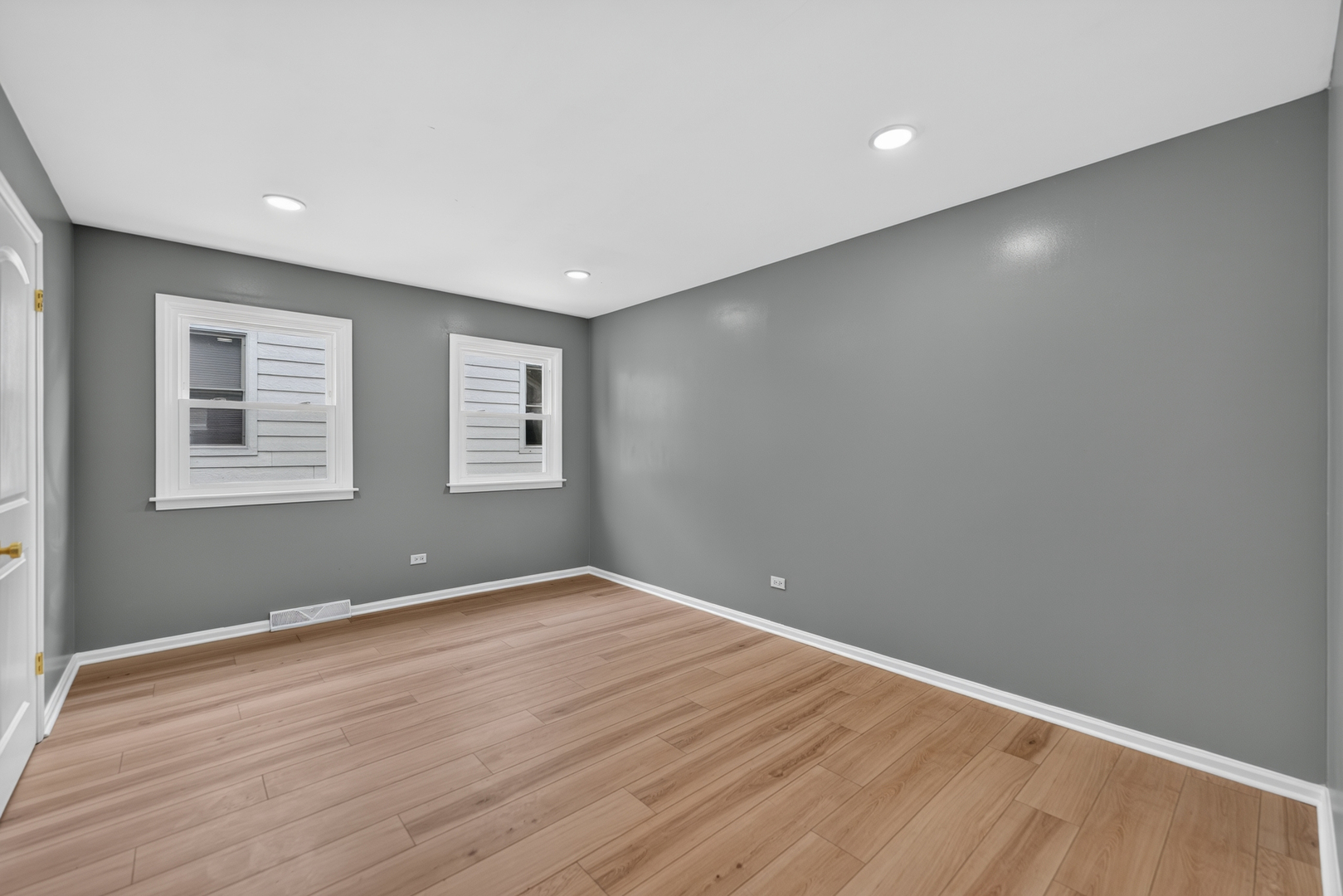 322 Elm Street Property Photo 16