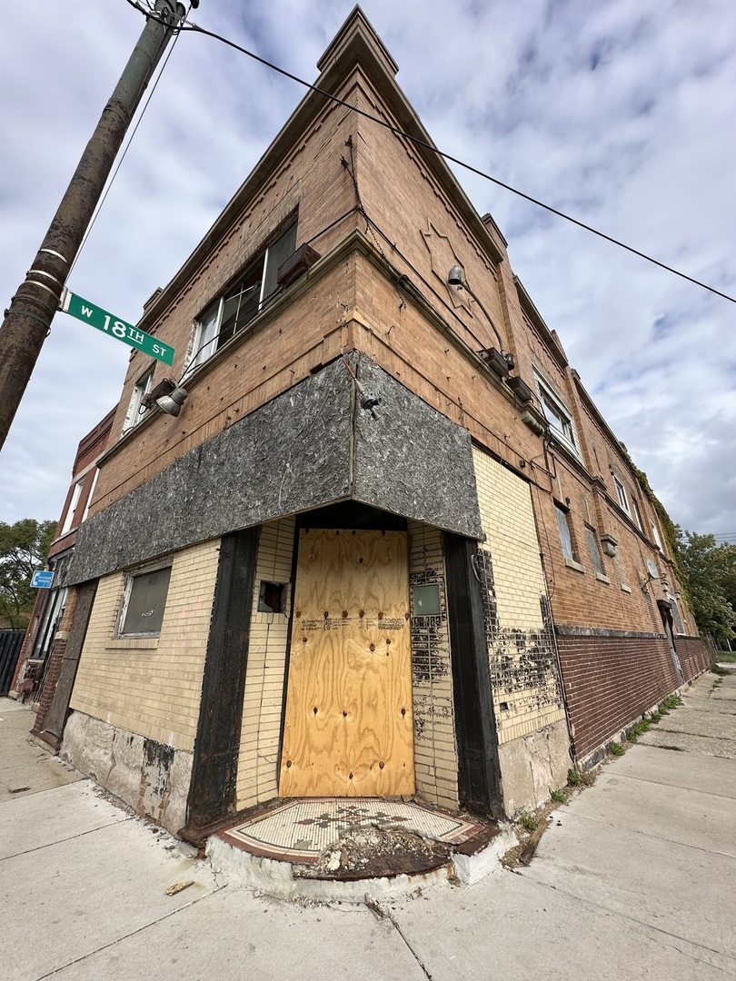 1659 S Pulaski Road Property Photo 1