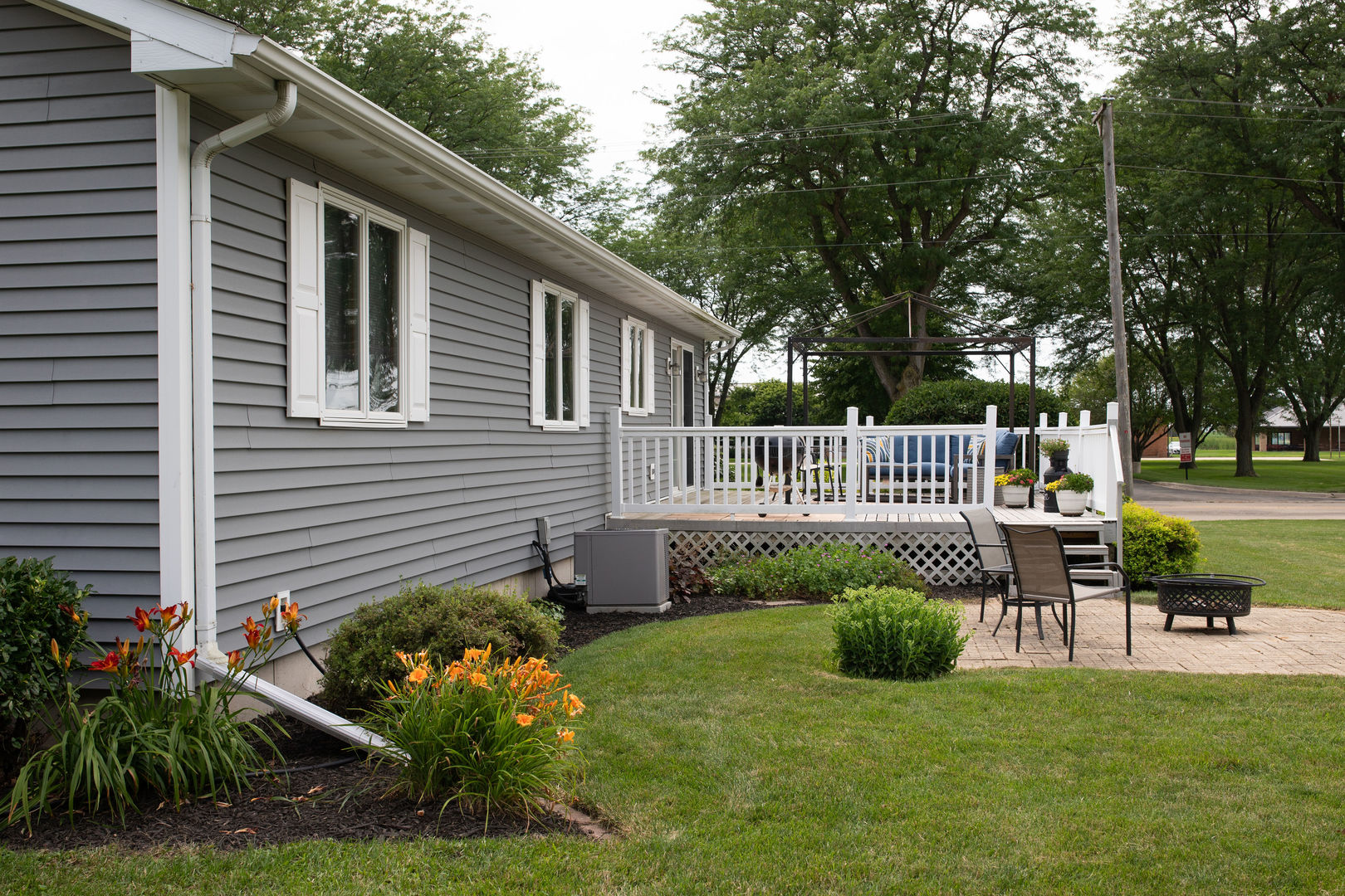 402 Kilmer Street Property Photo 3