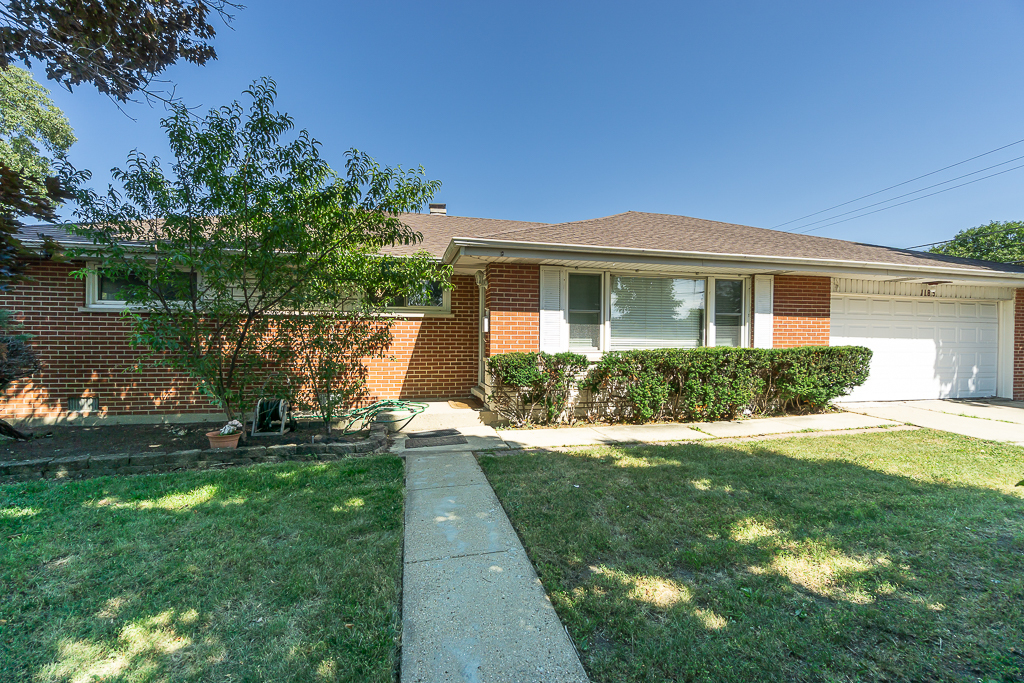 1185 Seymour Avenue Property Photo 1