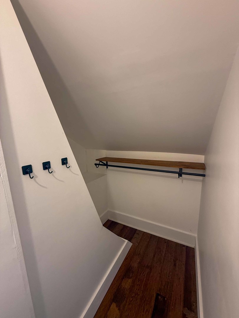 506 N Webster Street Property Photo 18