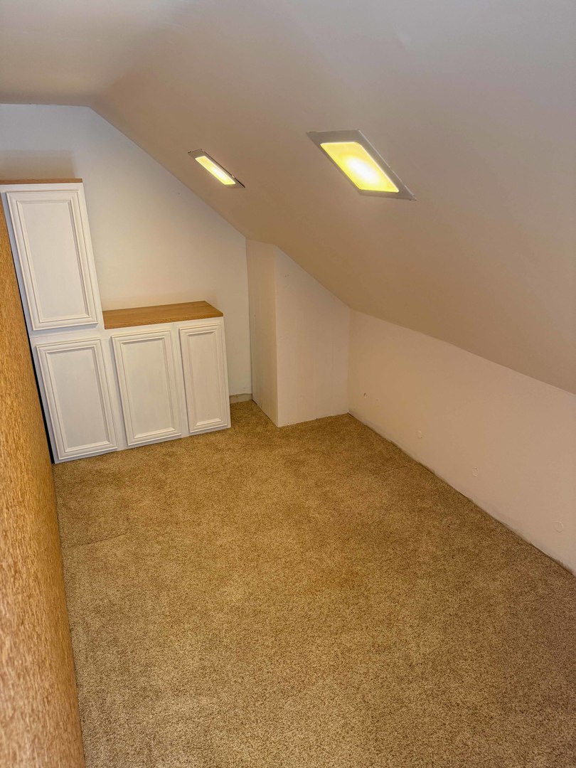 506 N Webster Street Property Photo 21