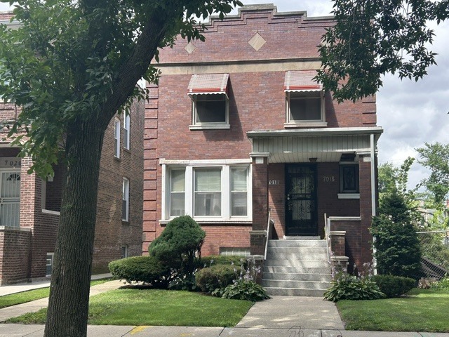 7018 S Calumet Avenue Property Photo 1