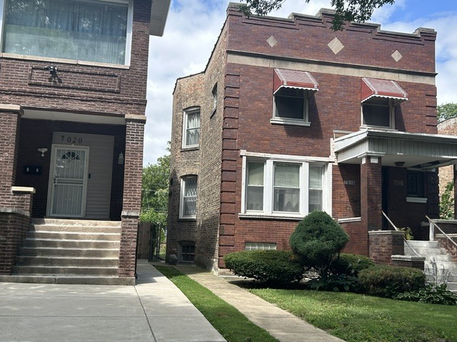 7018 S Calumet Avenue Property Photo 2