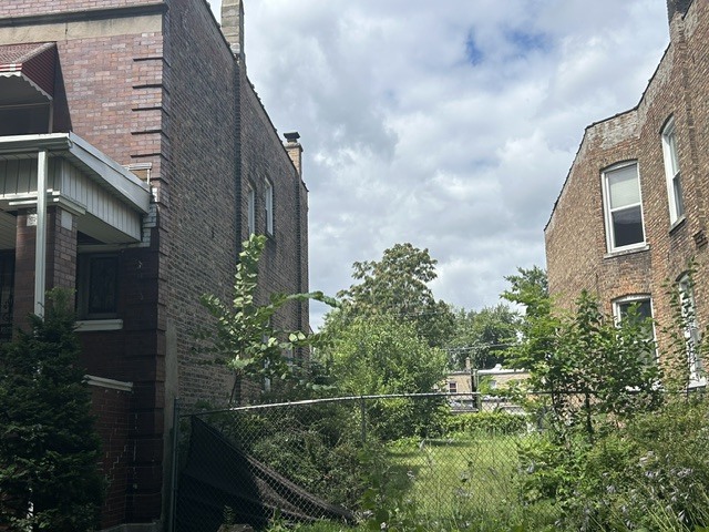 7018 S Calumet Avenue Property Photo 3