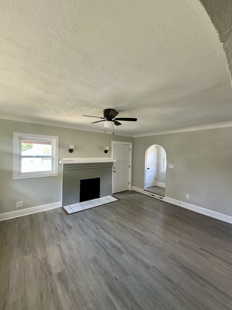 233 Oakwood Avenue Property Photo 3